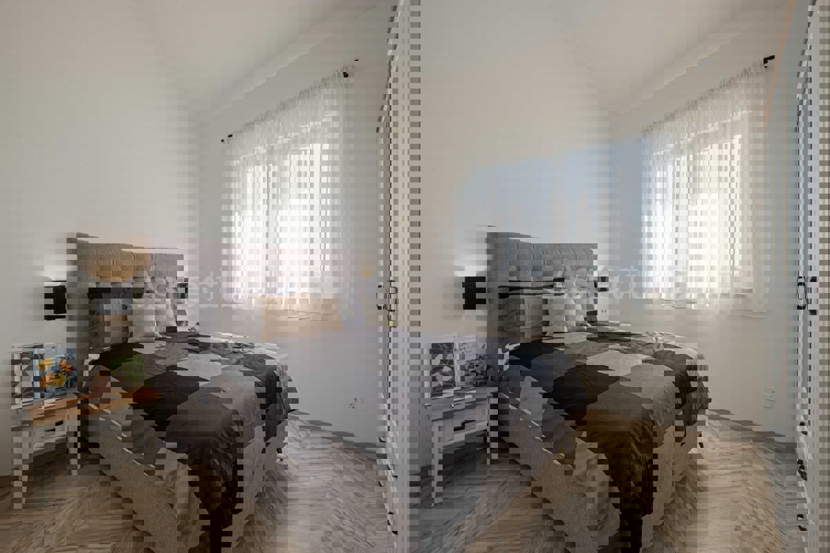 Istria, Casa Esclusiva a Mutvoran – Completamente Arredata, con Piscina e Giardino