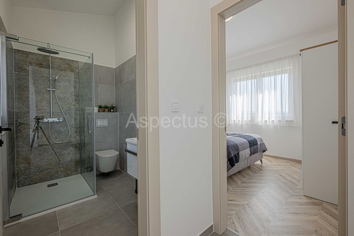 Istria, Casa Esclusiva a Mutvoran – Completamente Arredata, con Piscina e Giardino