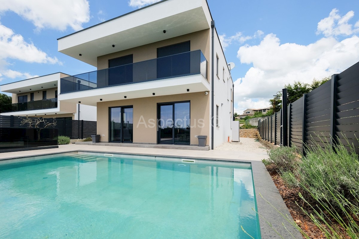 Nuova casa moderna con piscina, Svetvinčenat