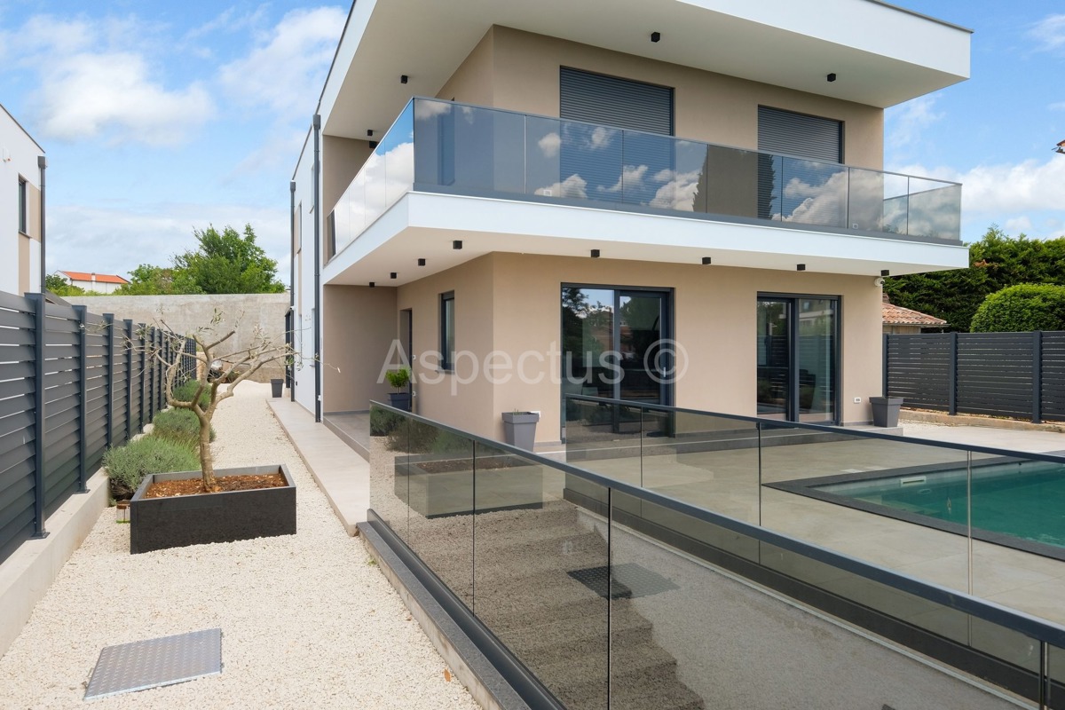 Nuova casa moderna con piscina, Svetvinčenat