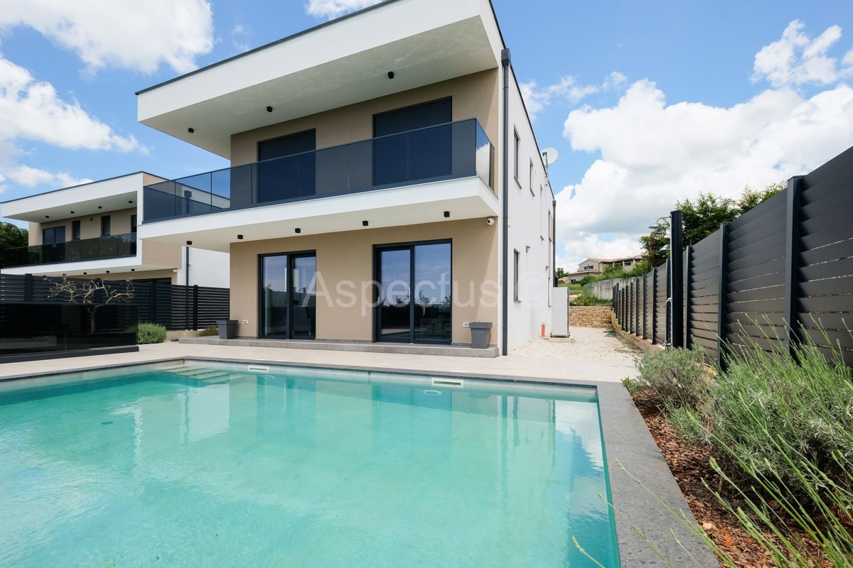 Nuova casa moderna con piscina, Svetvinčenat