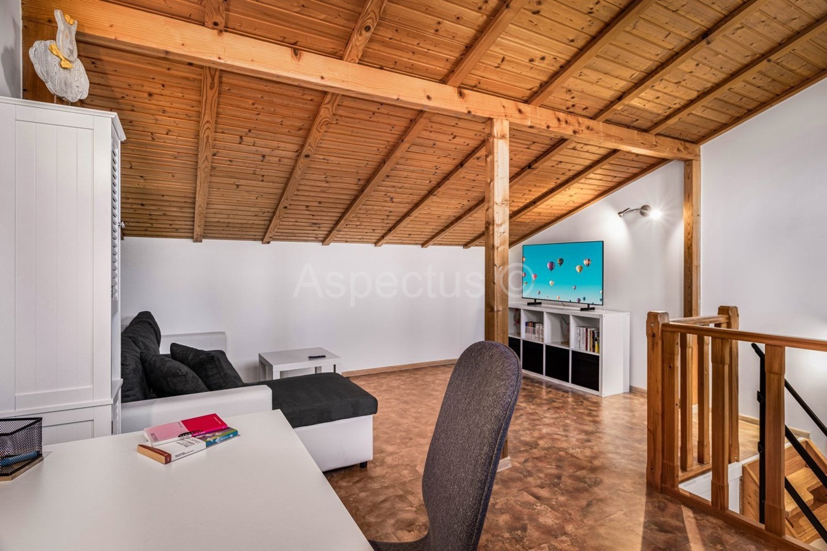 Casa recentemente ristrutturata con 5 appartamenti, Comune di Medolino