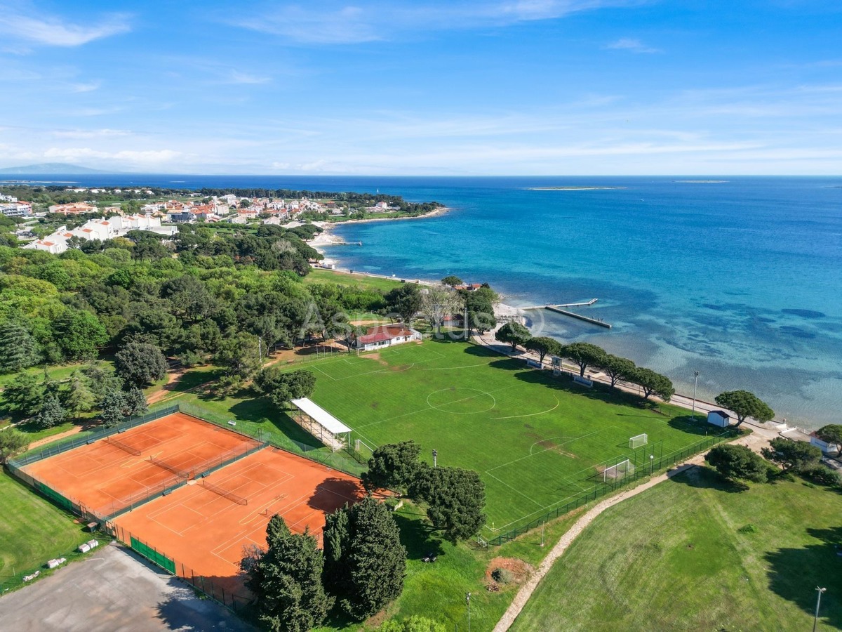 Casa recentemente ristrutturata con 5 appartamenti, Comune di Medolino