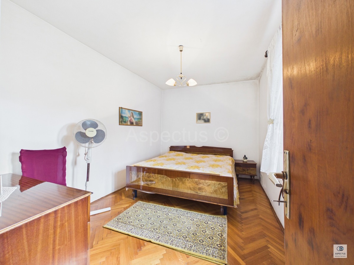 Casa indipendente a un piano con ampio giardino curato, vicino a Pola | Šajini