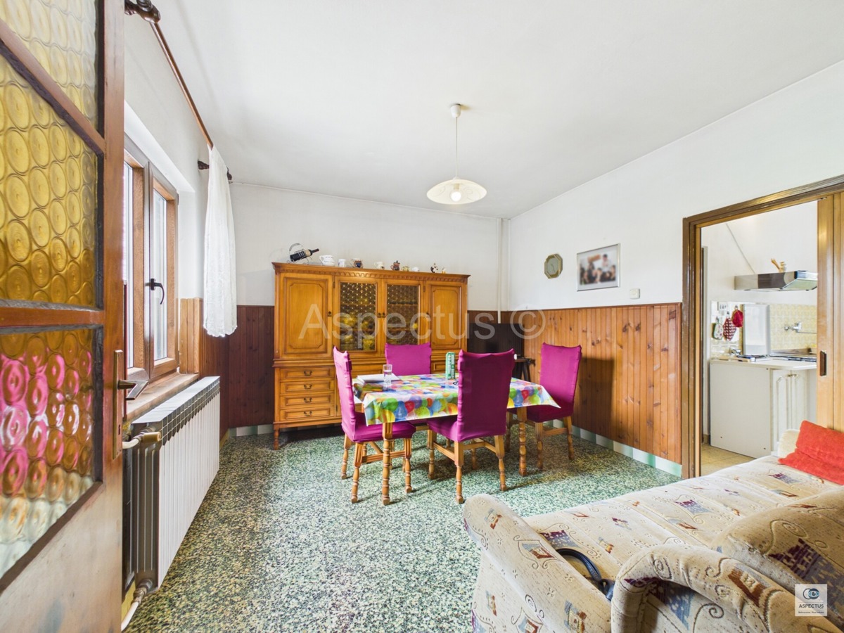 Casa indipendente a un piano con ampio giardino curato, vicino a Pola | Šajini