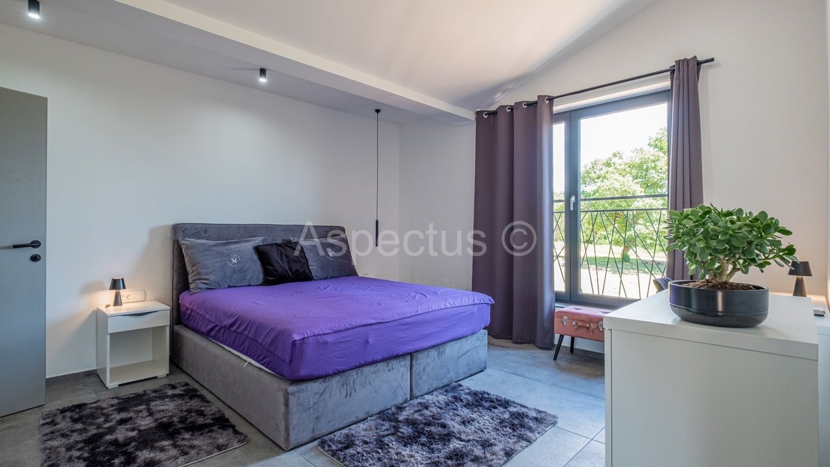 Lussuosa villa moderna con piscina, nei dintorni di Pola | Divšići