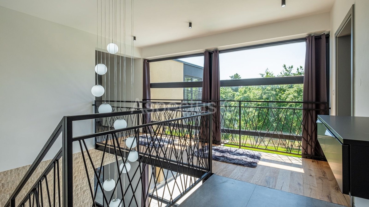 Lussuosa villa moderna con piscina, nei dintorni di Pola | Divšići