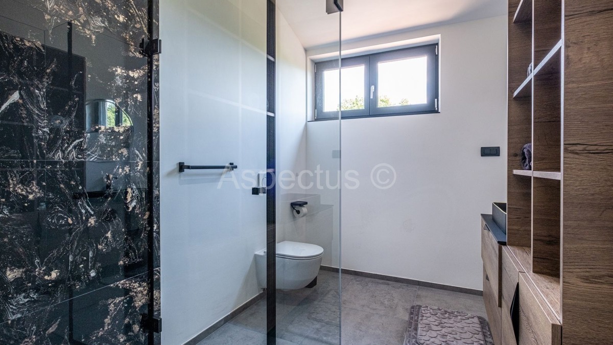 Lussuosa villa moderna con piscina, nei dintorni di Pola | Divšići