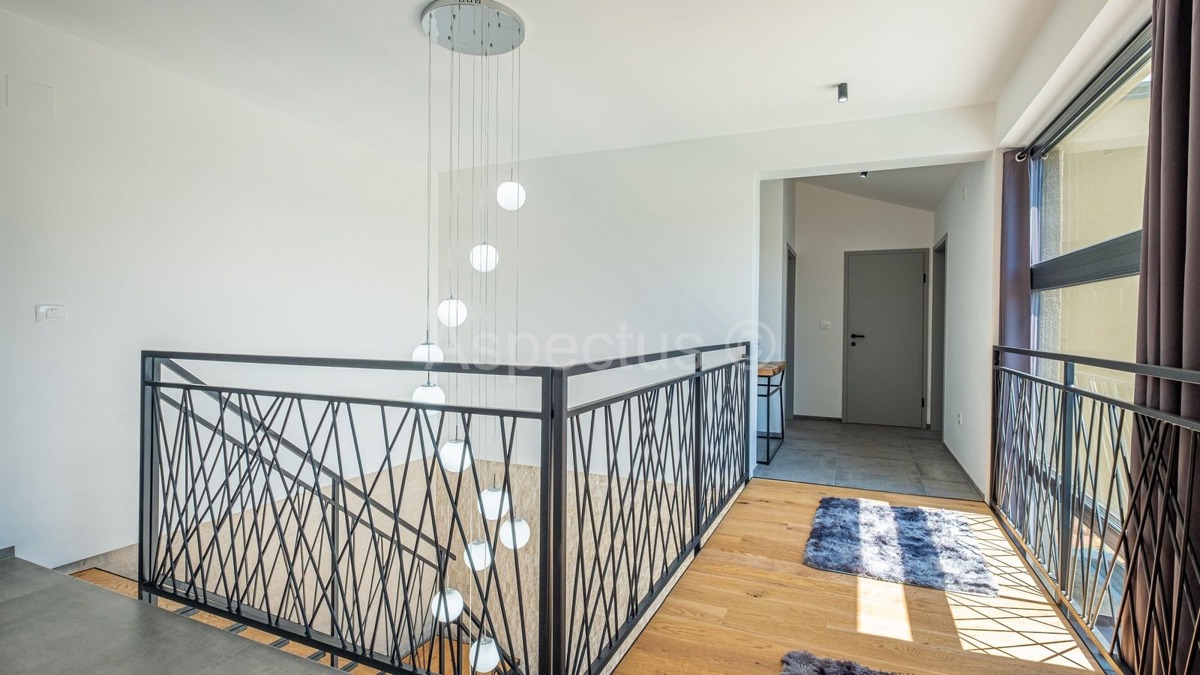 Lussuosa villa moderna con piscina, nei dintorni di Pola | Divšići