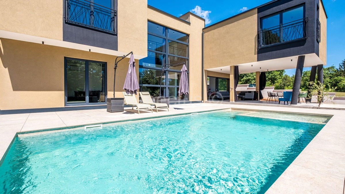 Lussuosa villa moderna con piscina, nei dintorni di Pola | Divšići