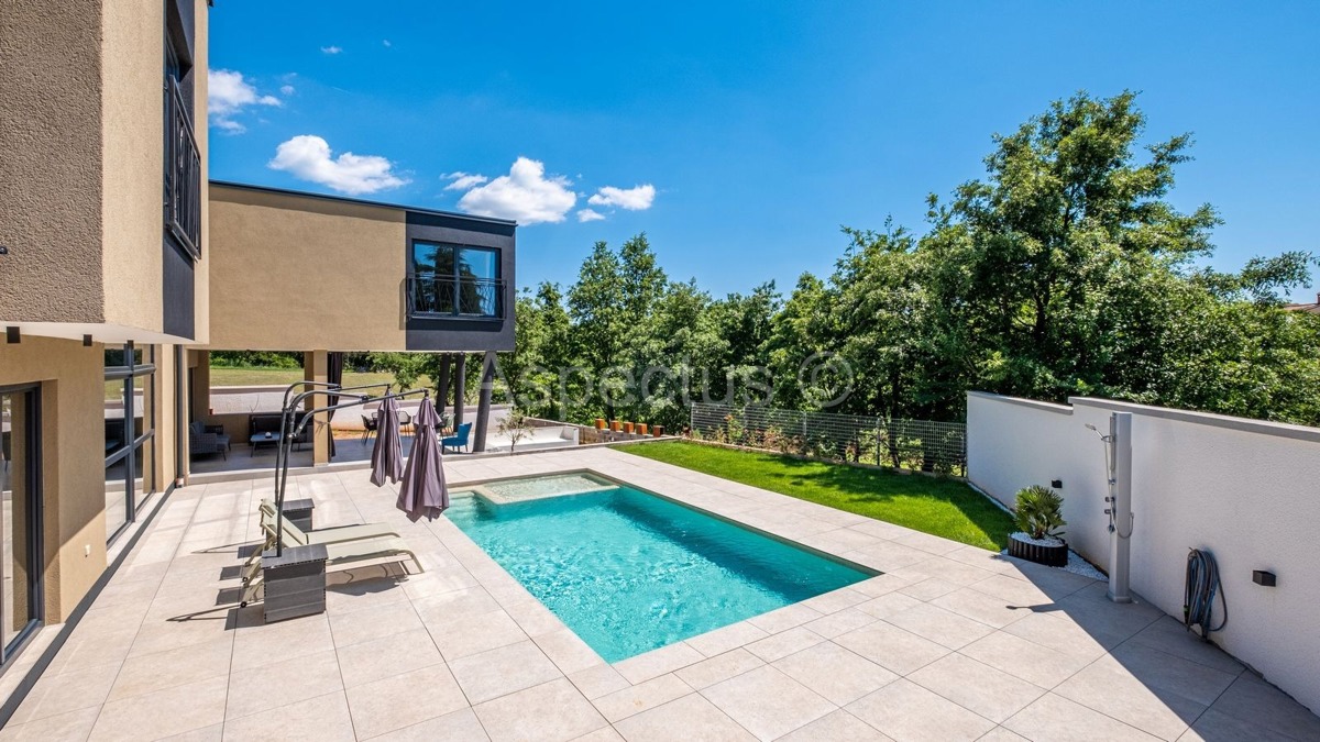 Lussuosa villa moderna con piscina, nei dintorni di Pola | Divšići