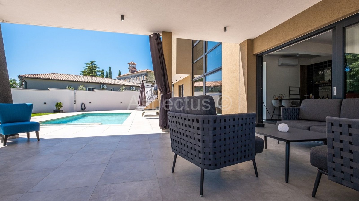 Lussuosa villa moderna con piscina, nei dintorni di Pola | Divšići