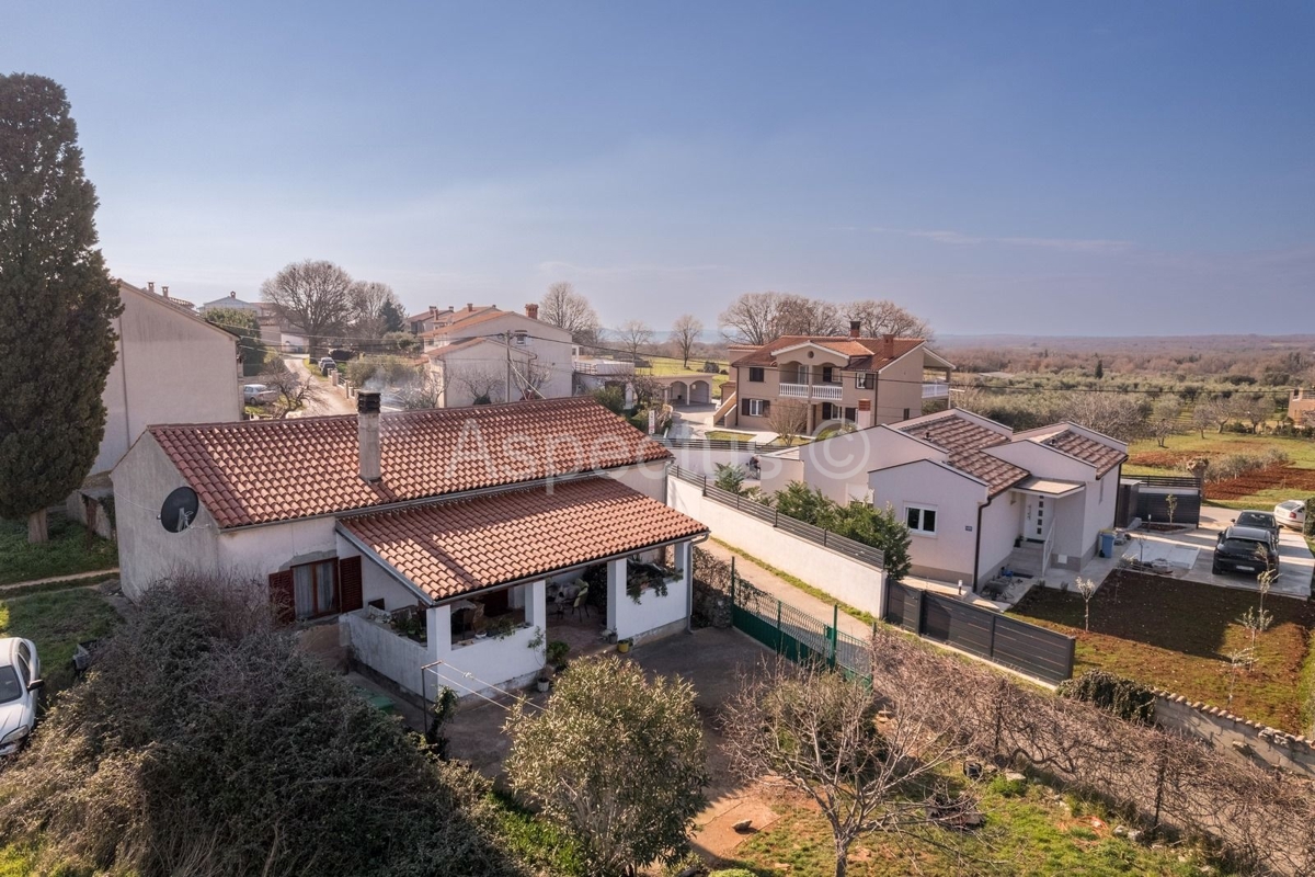 Affascinante casa in pietra in vendita in Istria – ideale per famiglia e relax, Pula, Valtura