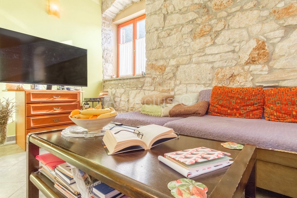 Casa in pietra con giardino, piano terra – ideale per famiglie e vacanze, Pola, Valtura | Istria