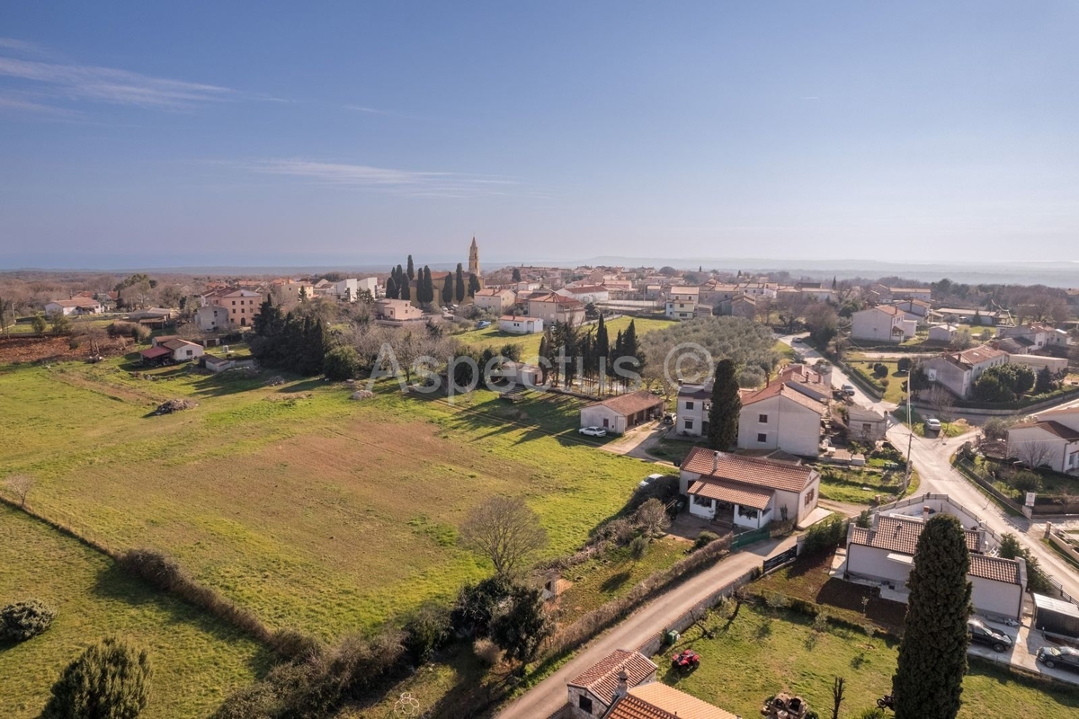 Affascinante casa in pietra in vendita in Istria – ideale per famiglia e relax, Pula, Valtura