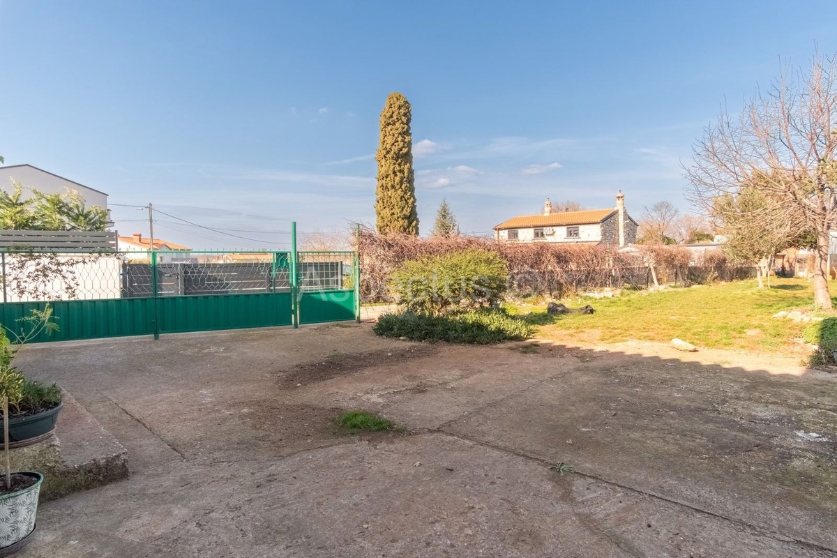 Casa in pietra con giardino, piano terra – ideale per famiglie e vacanze, Pola, Valtura | Istria