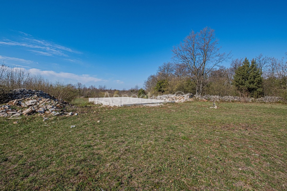 Kuća u izgradnji na velikom imanju, Butkovići, Svetvinčenat | Istra