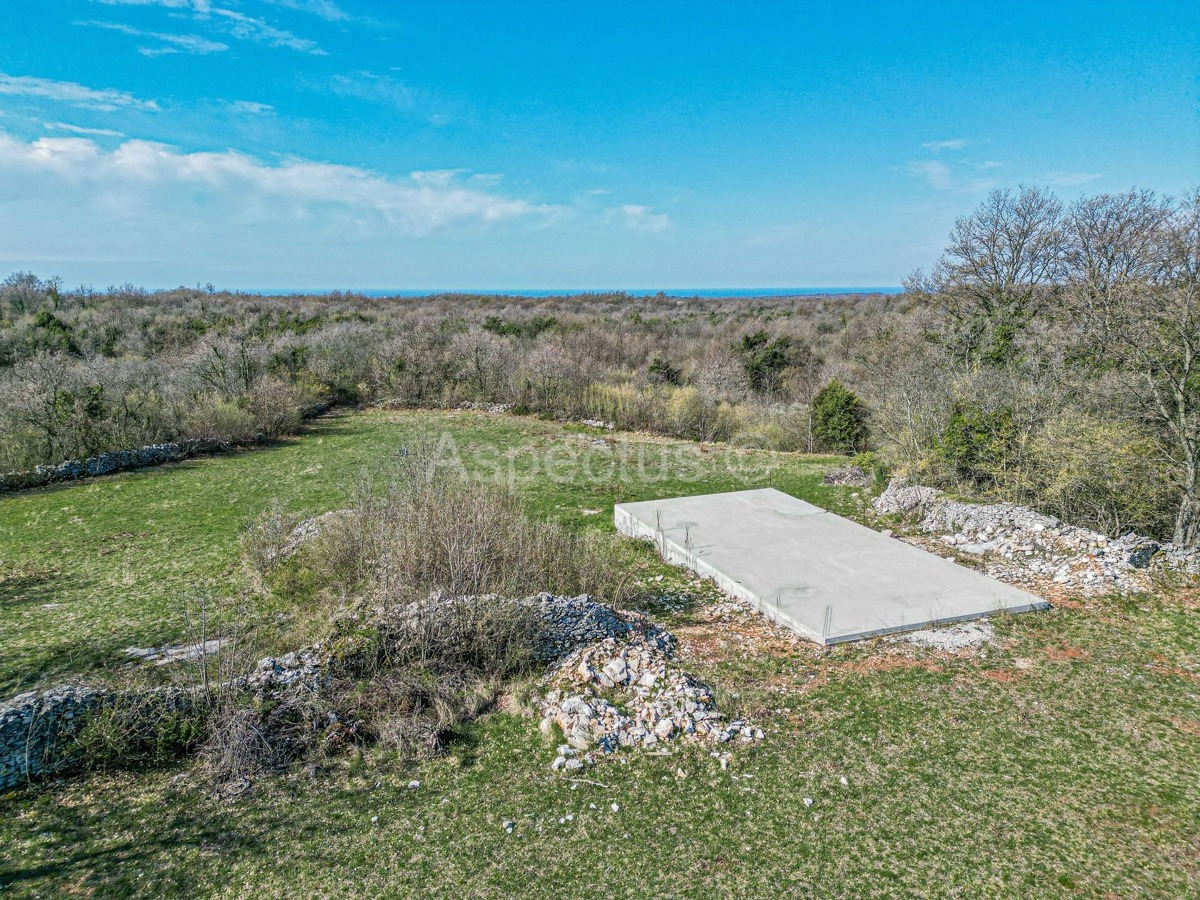 Kuća u izgradnji na velikom imanju, Butkovići, Svetvinčenat | Istra