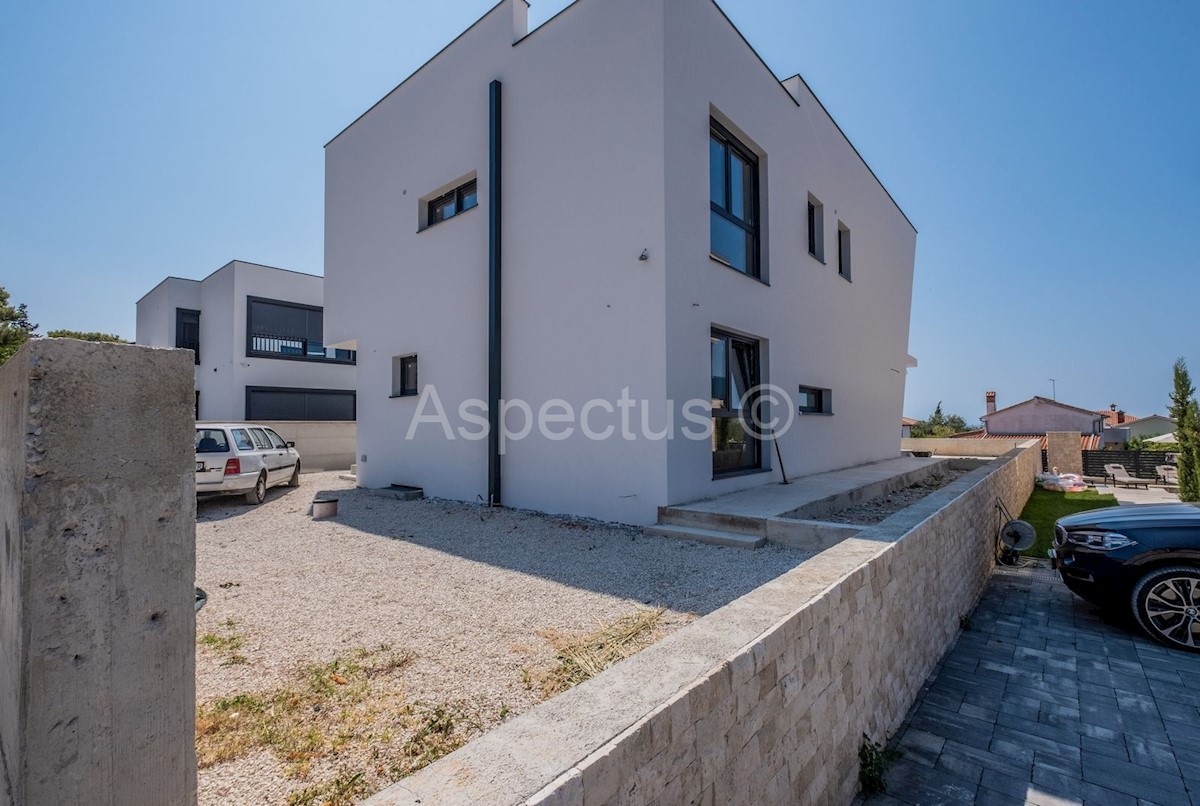 Casa moderna, piscina, vista mare, Medulin