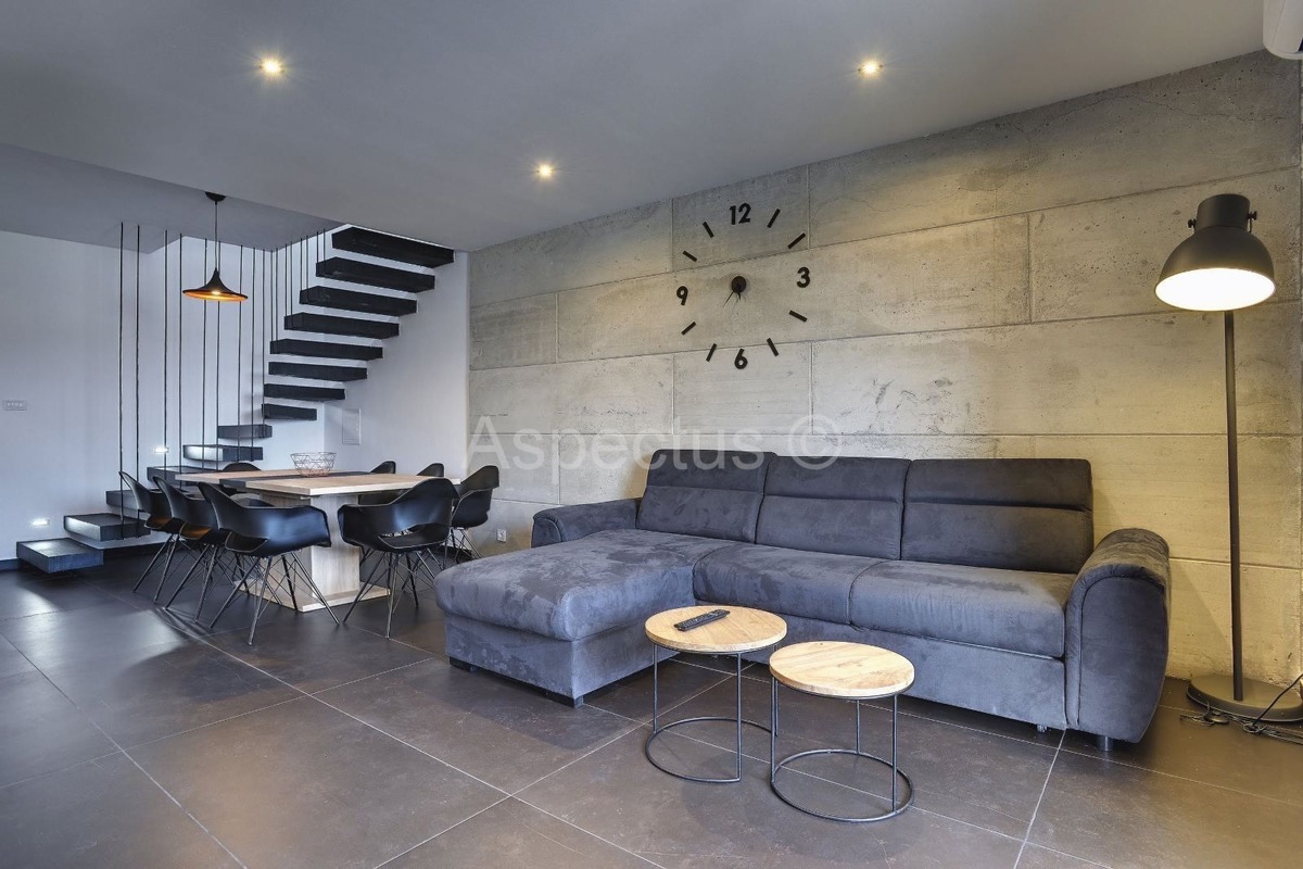 Stan Pula, trosoban,komforan,namješten, Pula, Valdebek