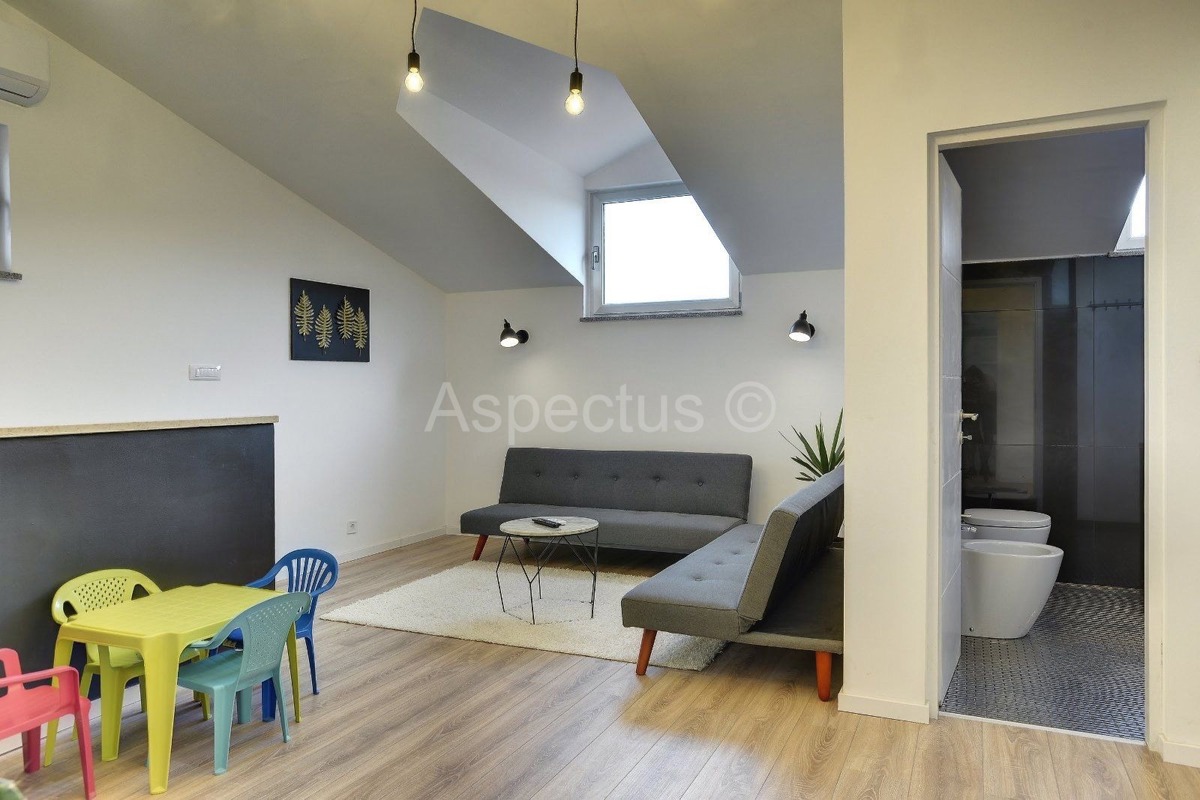 Stan Pula, trosoban,komforan,namješten, Pula, Valdebek