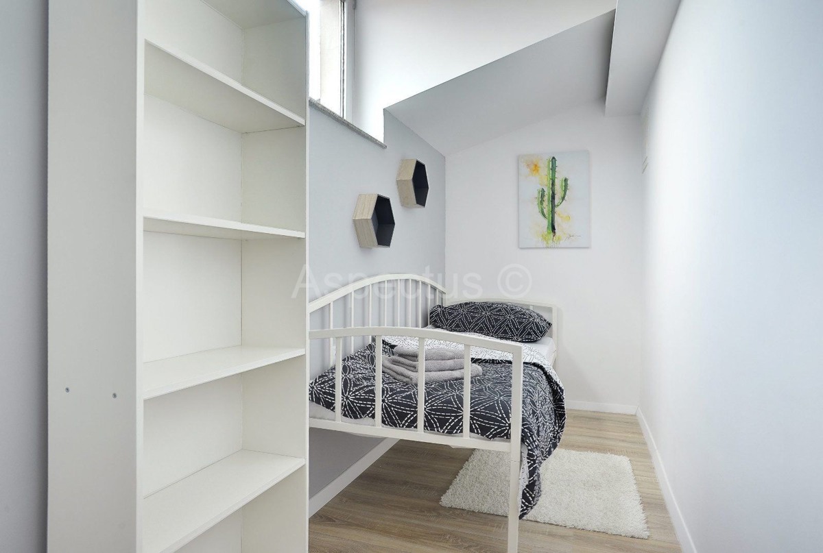 Stan Pula, trosoban,komforan,namješten, Pula, Valdebek