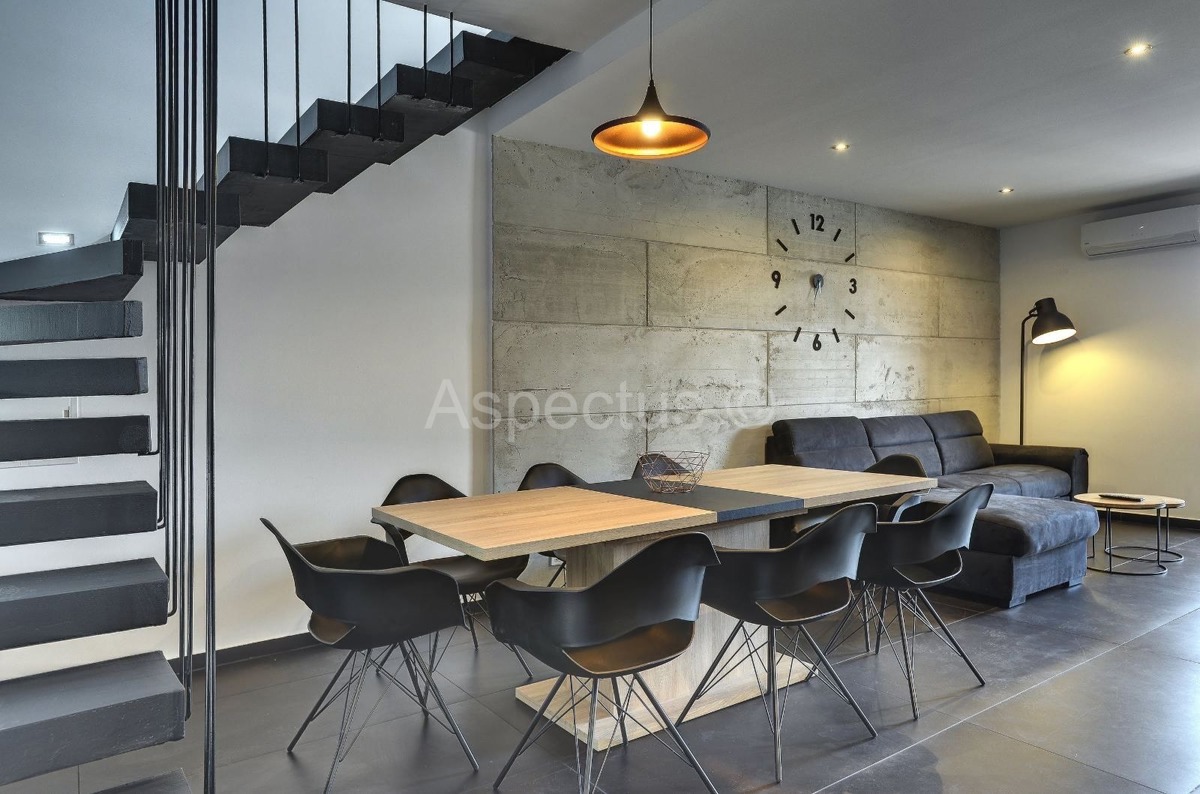 Stan Pula, trosoban,komforan,namješten, Pula, Valdebek