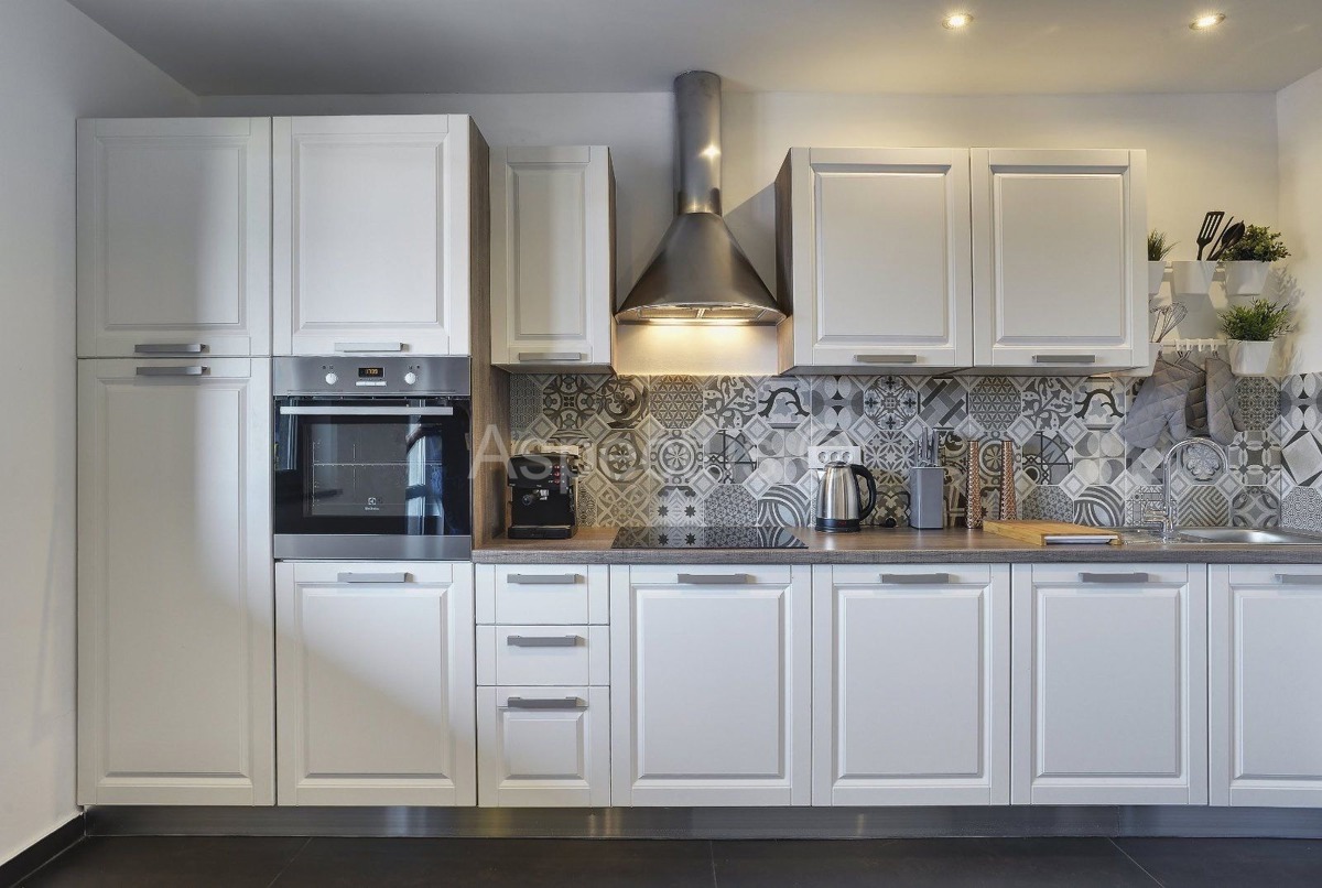 Stan Pula, trosoban,komforan,namješten, Pula, Valdebek