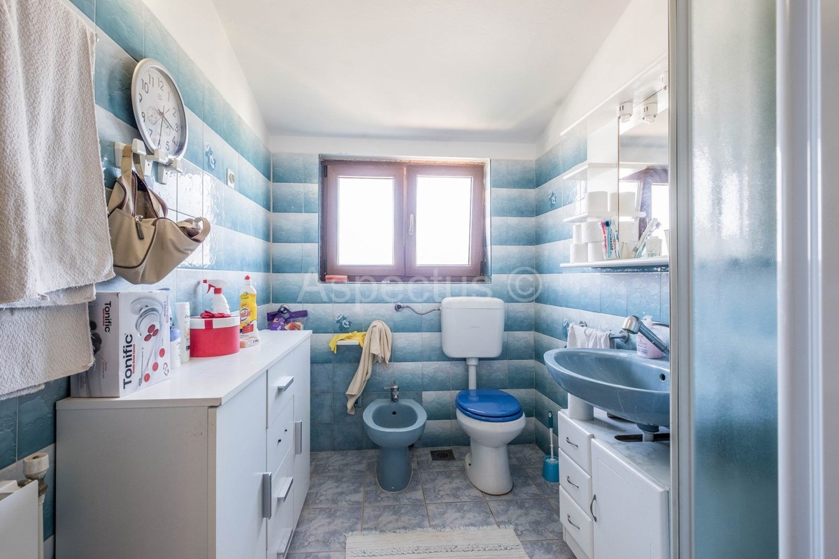 Samostojeće kuće, dvije stambene jedinice, vrt, pogled na more, Medulin