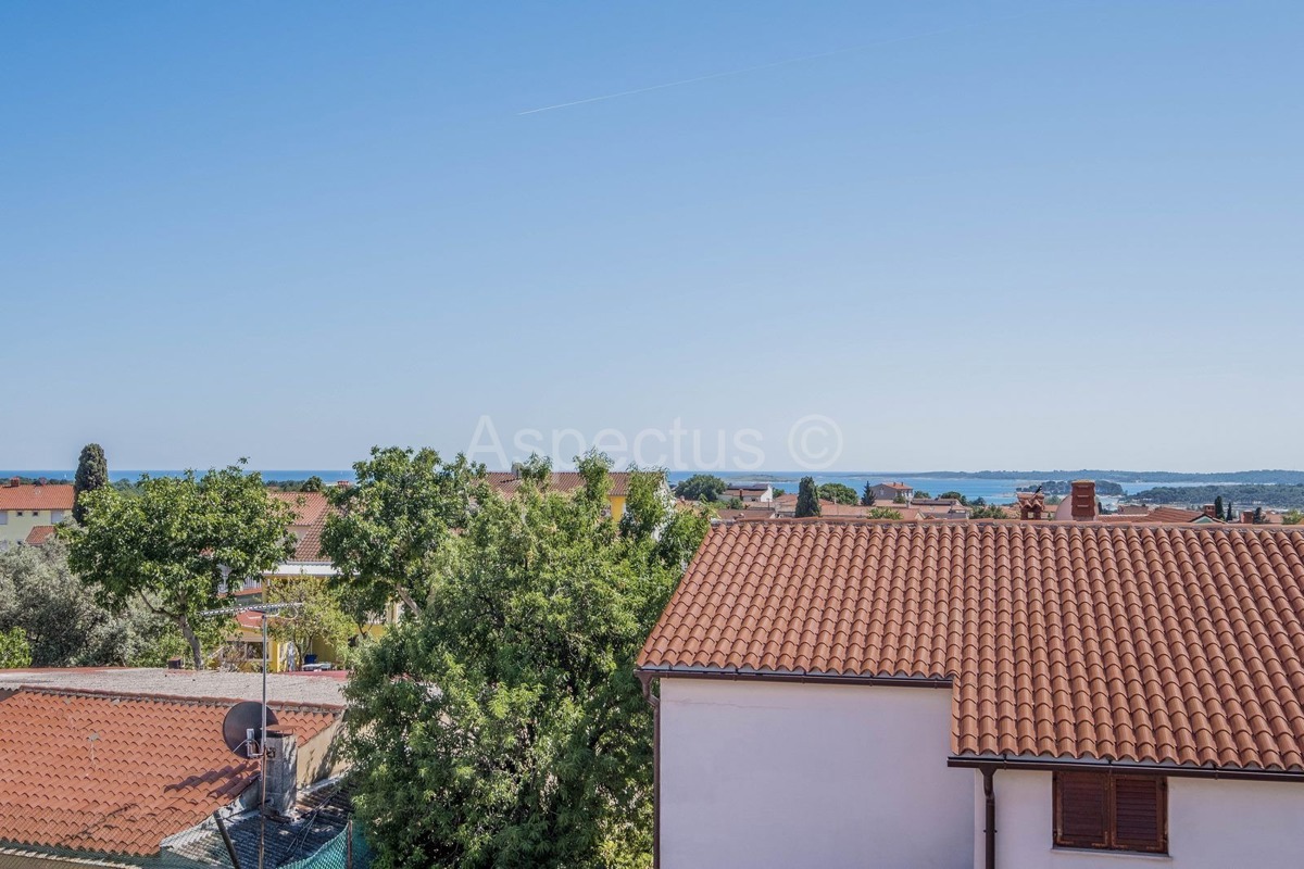 Samostojeće kuće, dvije stambene jedinice, vrt, pogled na more, Medulin