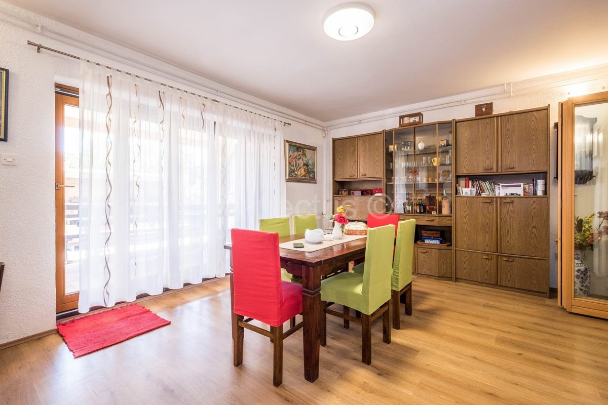 Samostojeće kuće, dvije stambene jedinice, vrt, pogled na more, Medulin