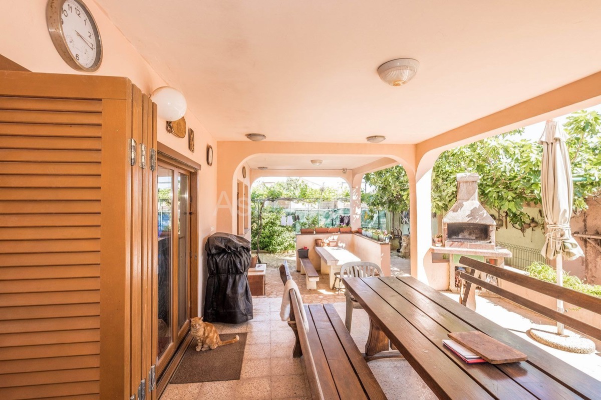 Samostojeće kuće, dvije stambene jedinice, vrt, pogled na more, Medulin