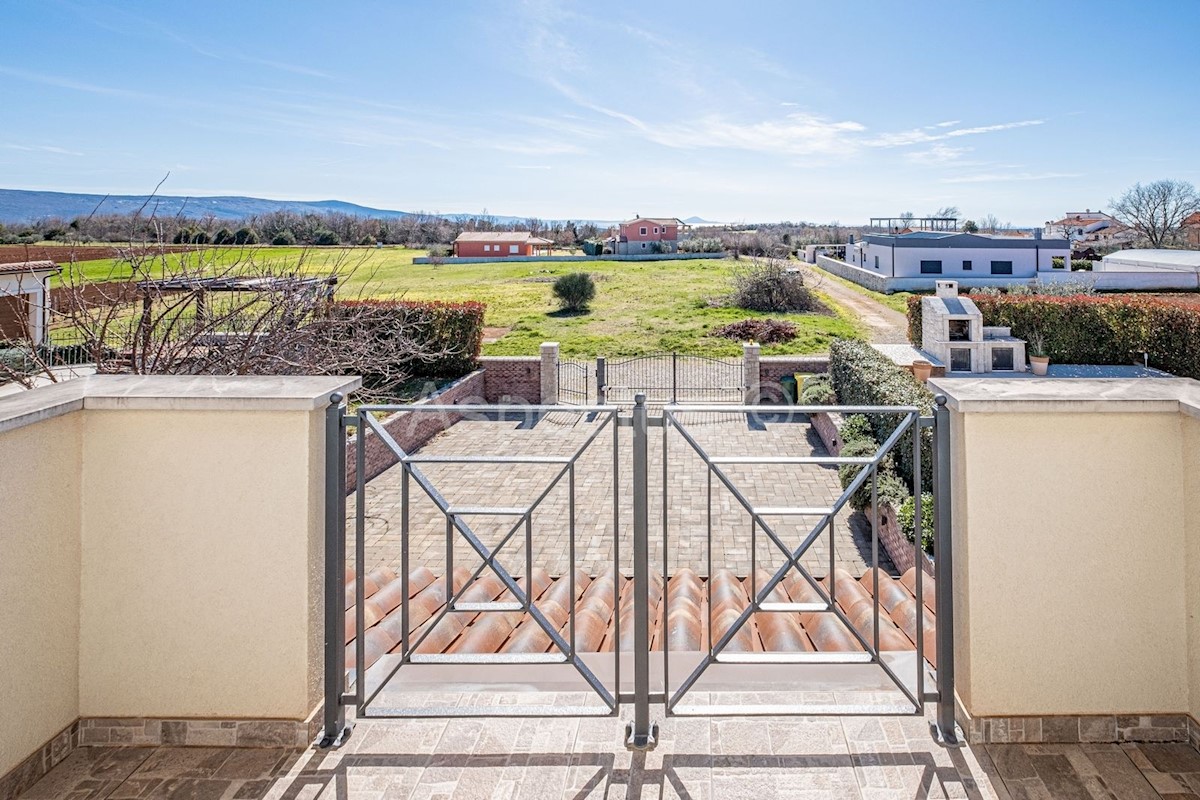 Casa in pietra vicino alla spiaggia, piscina, vista mare, Barban