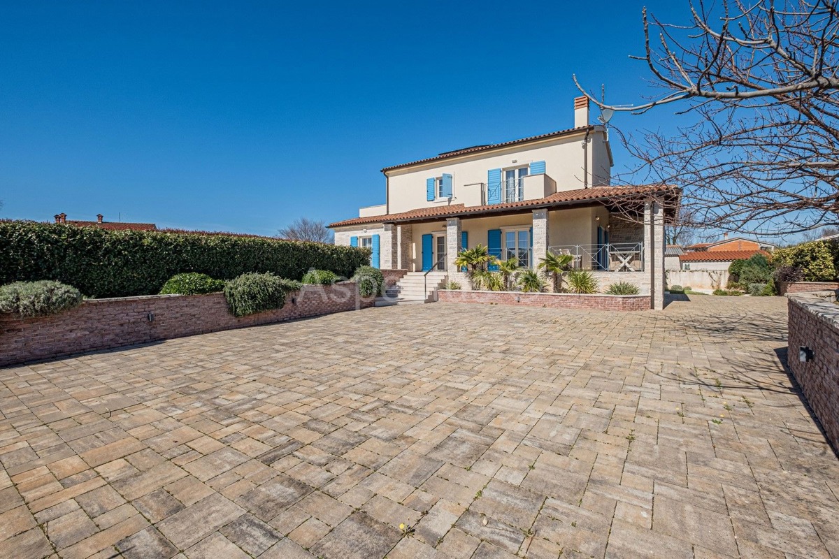 Kamena kuća nadomak plaže,bazen,pogled more, Barban