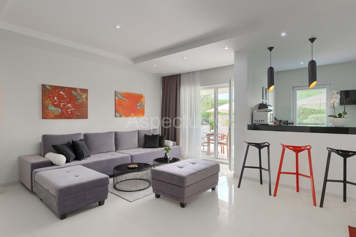 Villa di lusso con piscina e benessere vicino a Rovigno