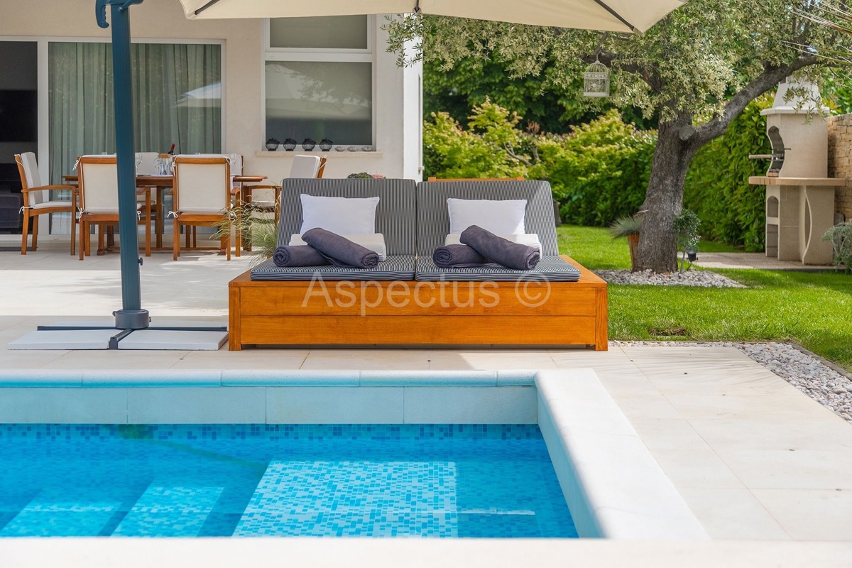 Villa di lusso con piscina e benessere vicino a Rovigno