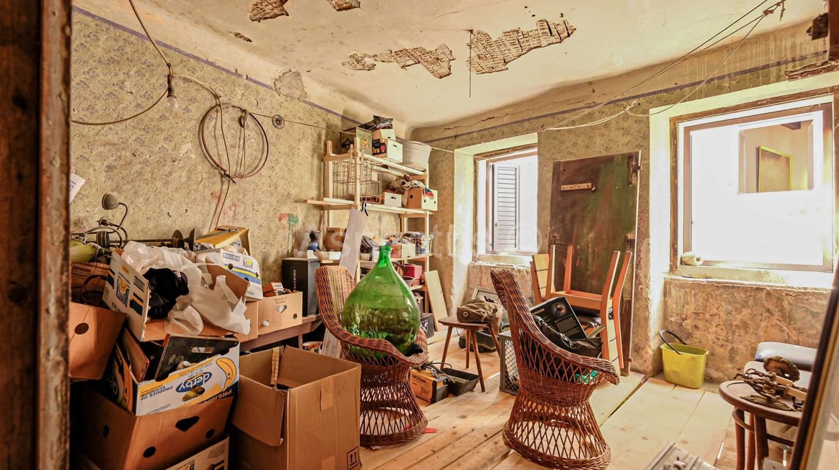 Dignano, Casa in pietra per vivere e lavorare, Istria