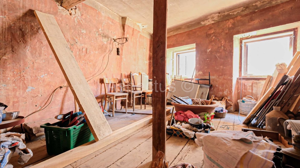 Dignano, Casa in pietra per vivere e lavorare, Istria