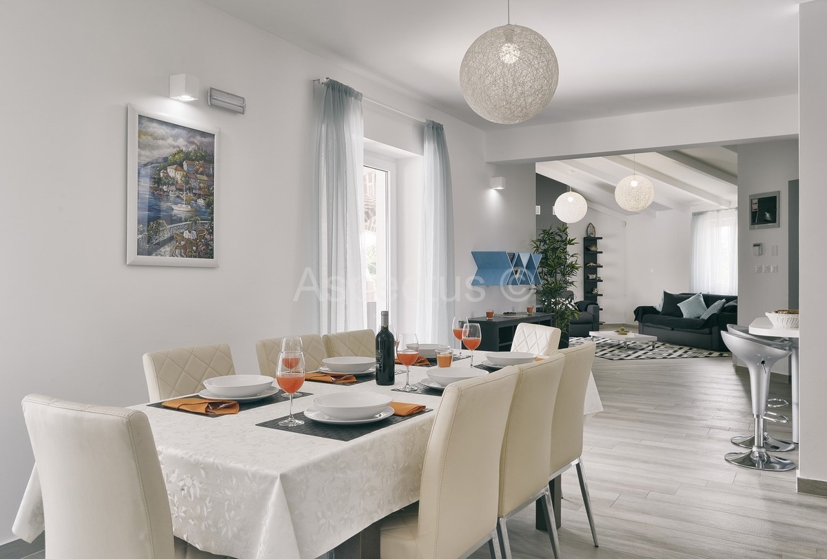 Autentična kamena kuća s bazenom,pogled more, Medulin | Istra