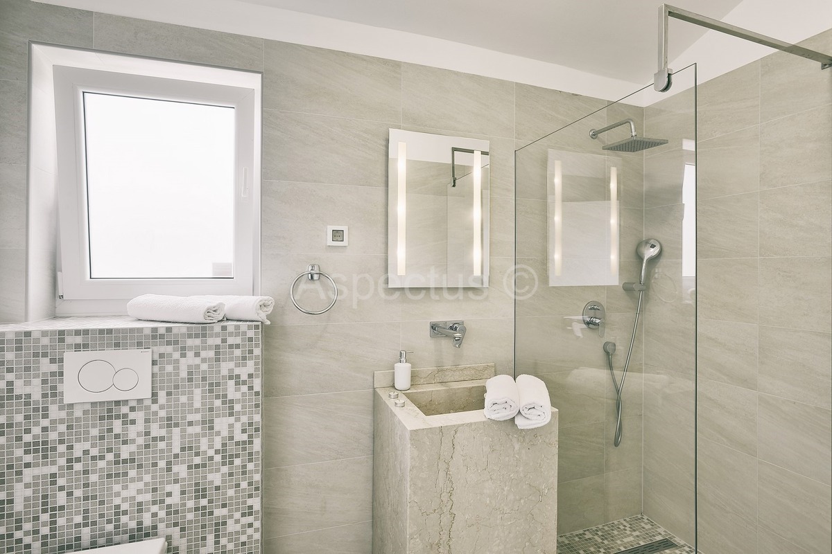 Autentična kamena kuća s bazenom,pogled more, Medulin | Istra