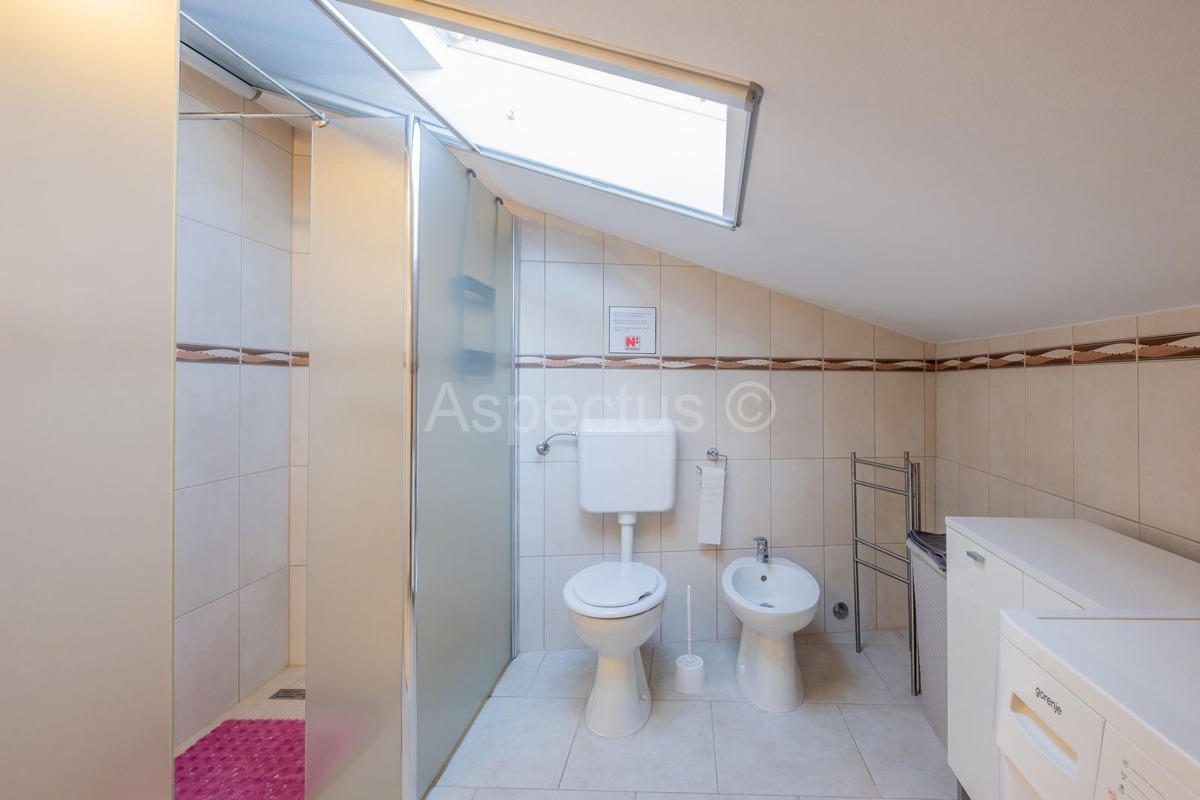 Apartmanska kuća,6 apartmana,pogled more,bazen, Vodnjan-Dignano