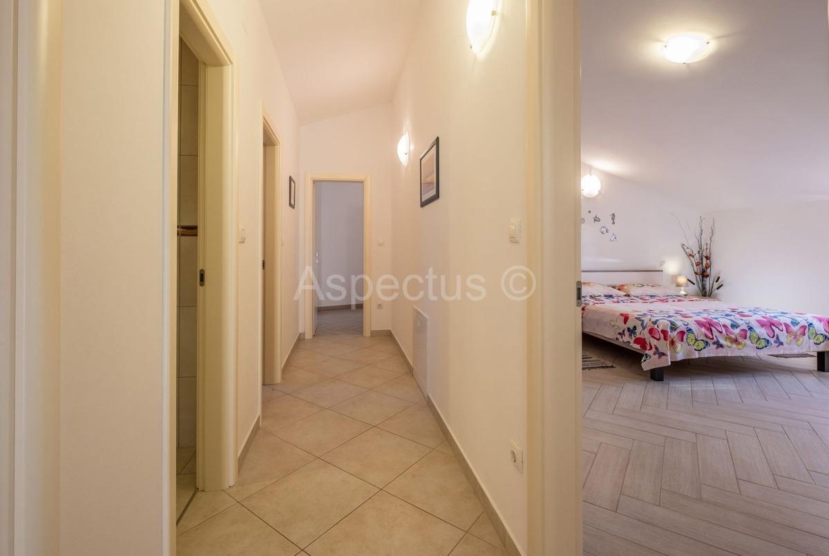 Apartmanska kuća,6 apartmana,pogled more,bazen, Vodnjan-Dignano