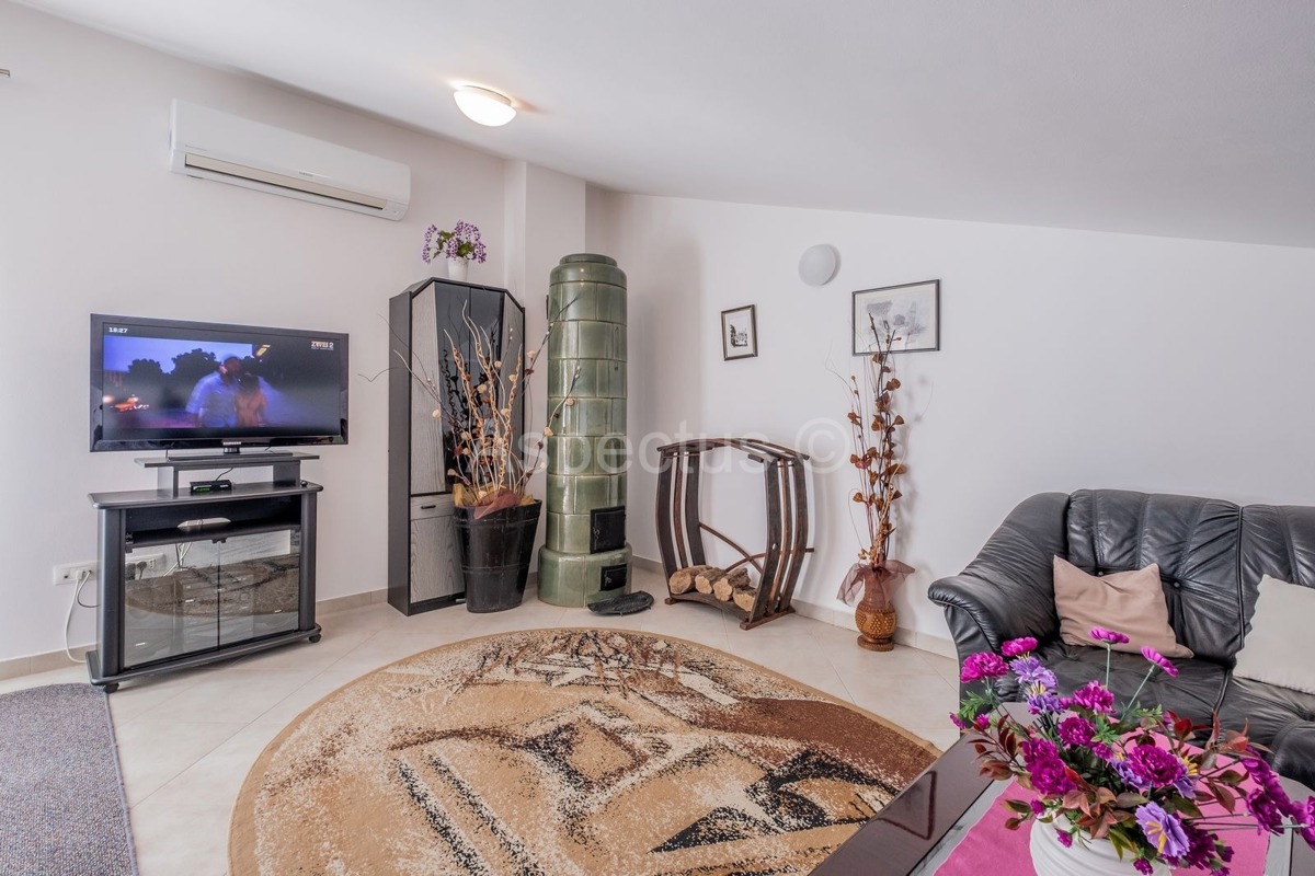 Apartmanska kuća,6 apartmana,pogled more,bazen, Vodnjan-Dignano