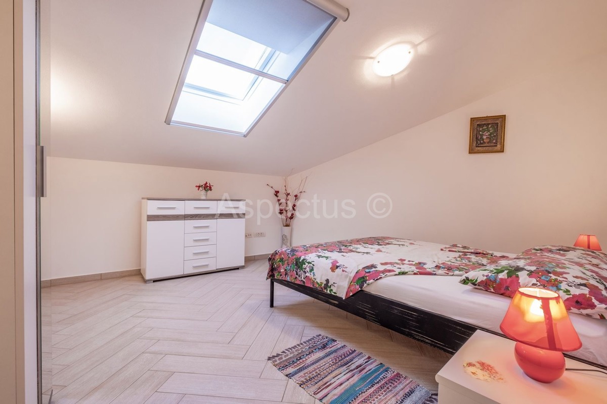 Apartmanska kuća,6 apartmana,pogled more,bazen, Vodnjan-Dignano