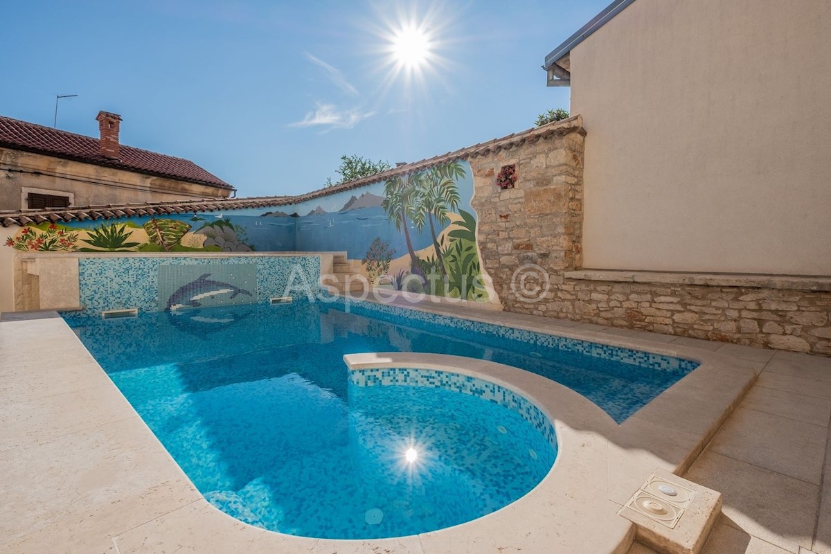 Palazzina, 6 appartamenti, vista mare, piscina, Vodnjan-Dignano