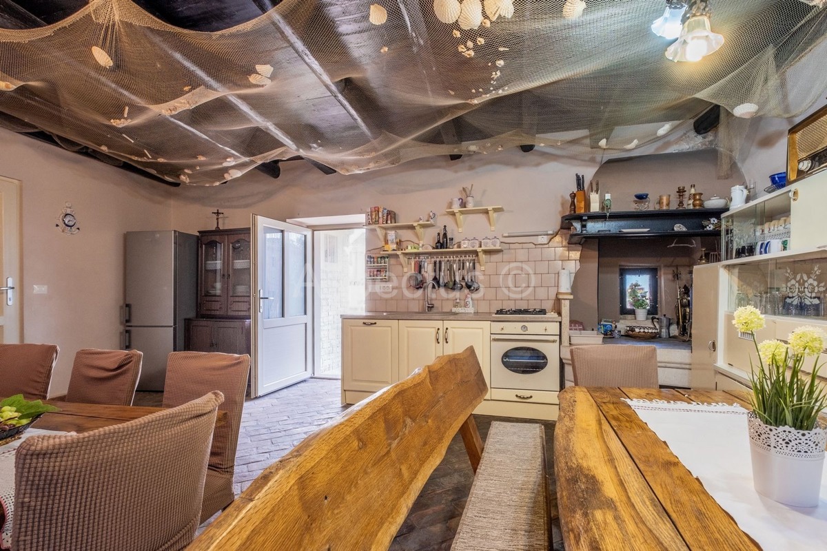 Apartmanska kuća,6 apartmana,pogled more,bazen, Vodnjan-Dignano