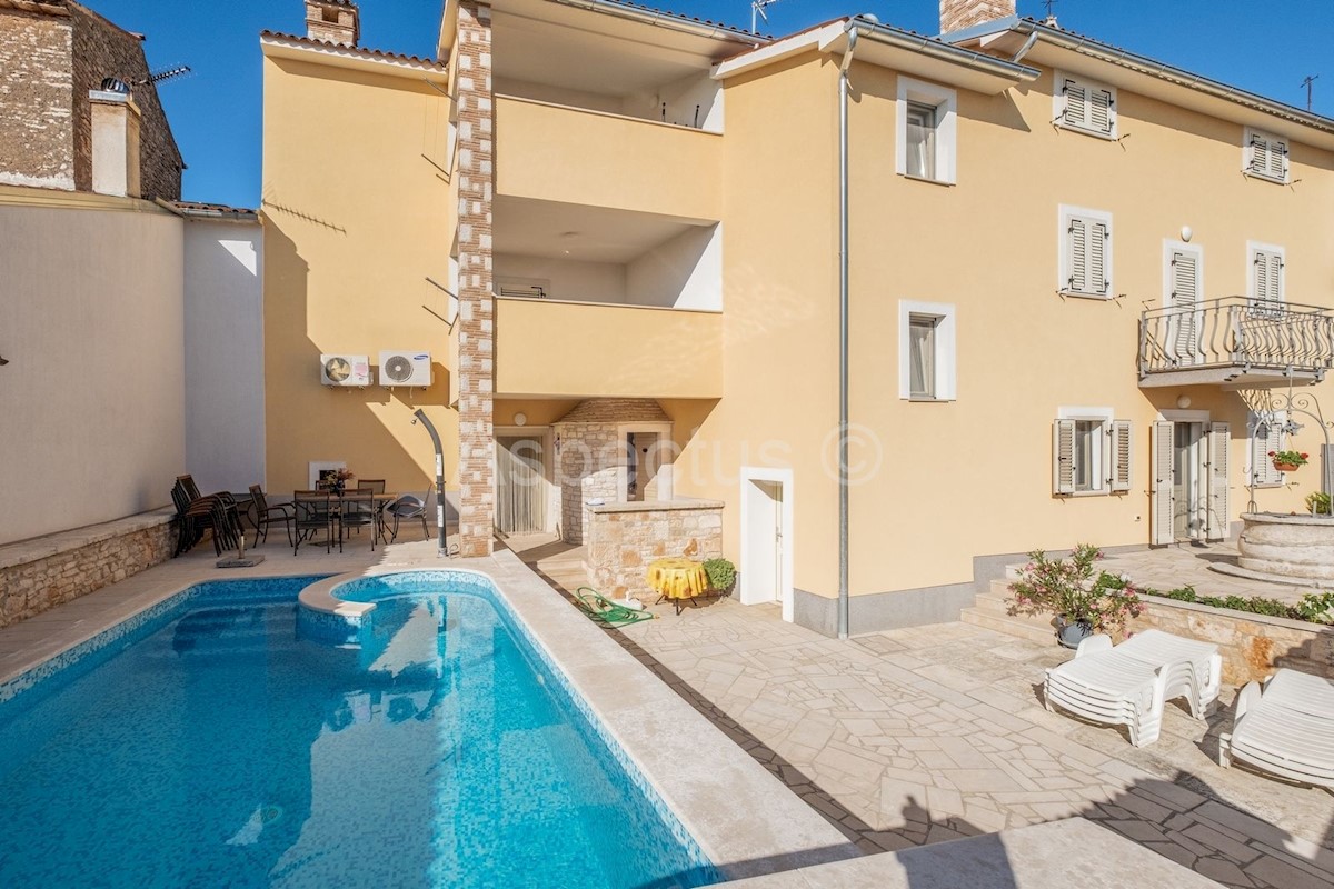 Palazzina, 6 appartamenti, vista mare, piscina, Vodnjan-Dignano