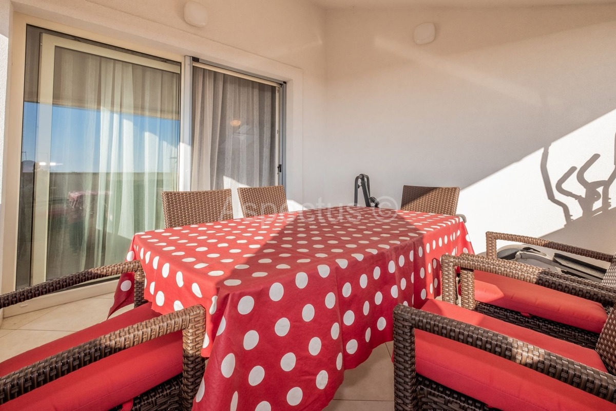 Apartmanska kuća,6 apartmana,pogled more,bazen, Vodnjan-Dignano