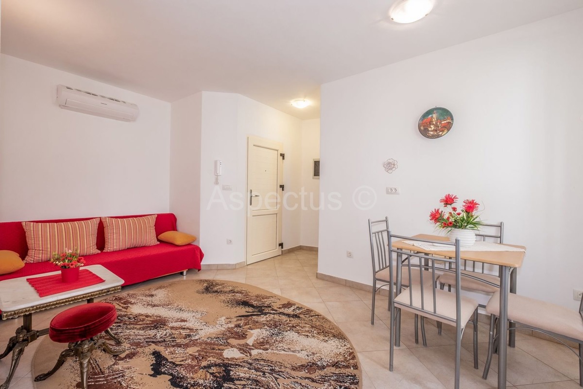 Apartmanska kuća,6 apartmana,pogled more,bazen, Vodnjan-Dignano