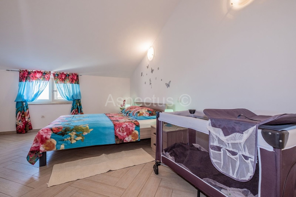 Apartmanska kuća,6 apartmana,pogled more,bazen, Vodnjan-Dignano